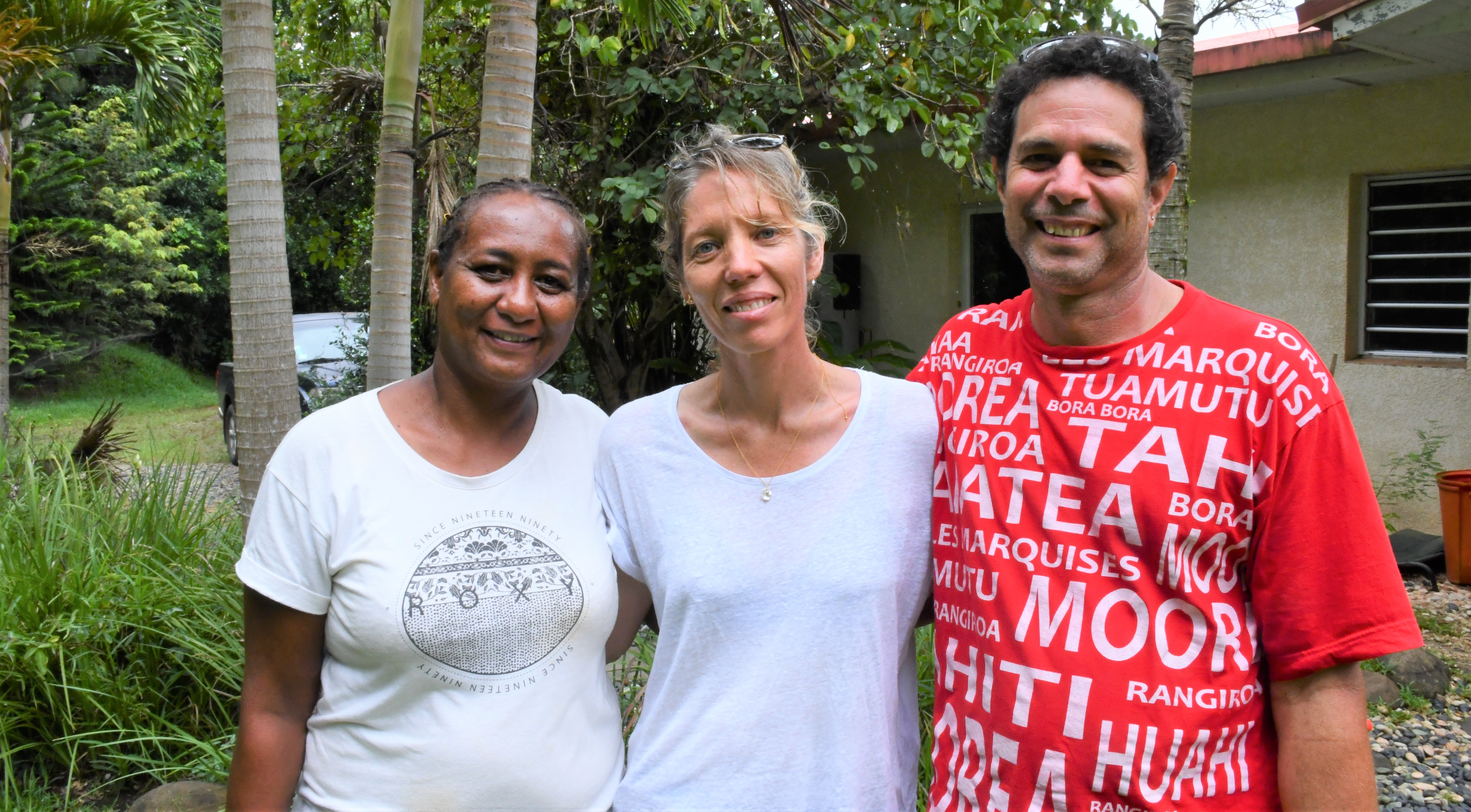 Maeva, Lina et Wavier, apiculteurs sur Futuna et aux Iles Marquises